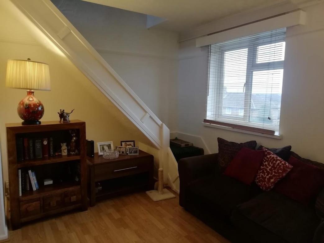 Cozy Loft In Bushey, 20 Mins By Train To Euston London Lägenhet Exteriör bild